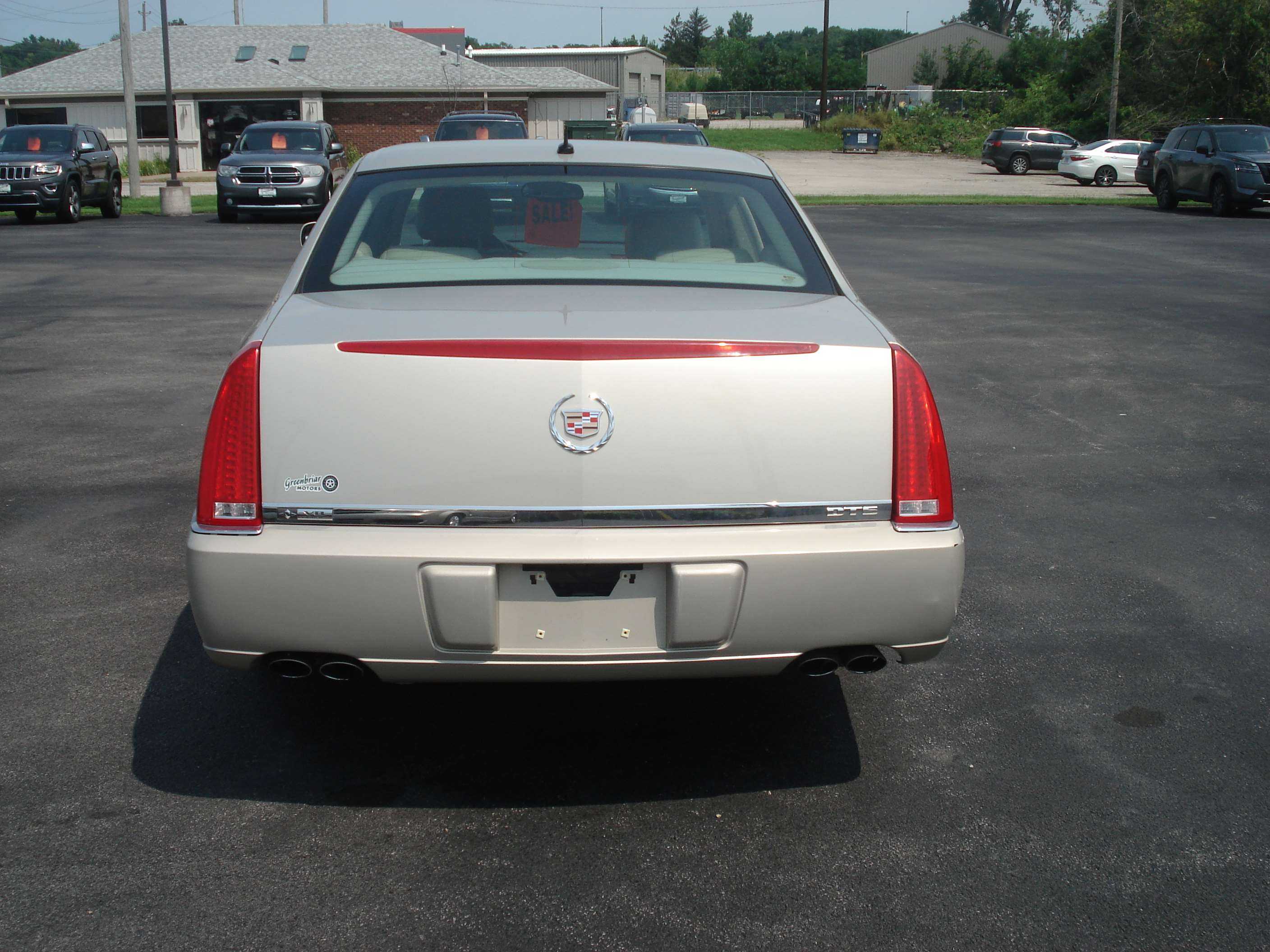 Cadillac Dts Image 7