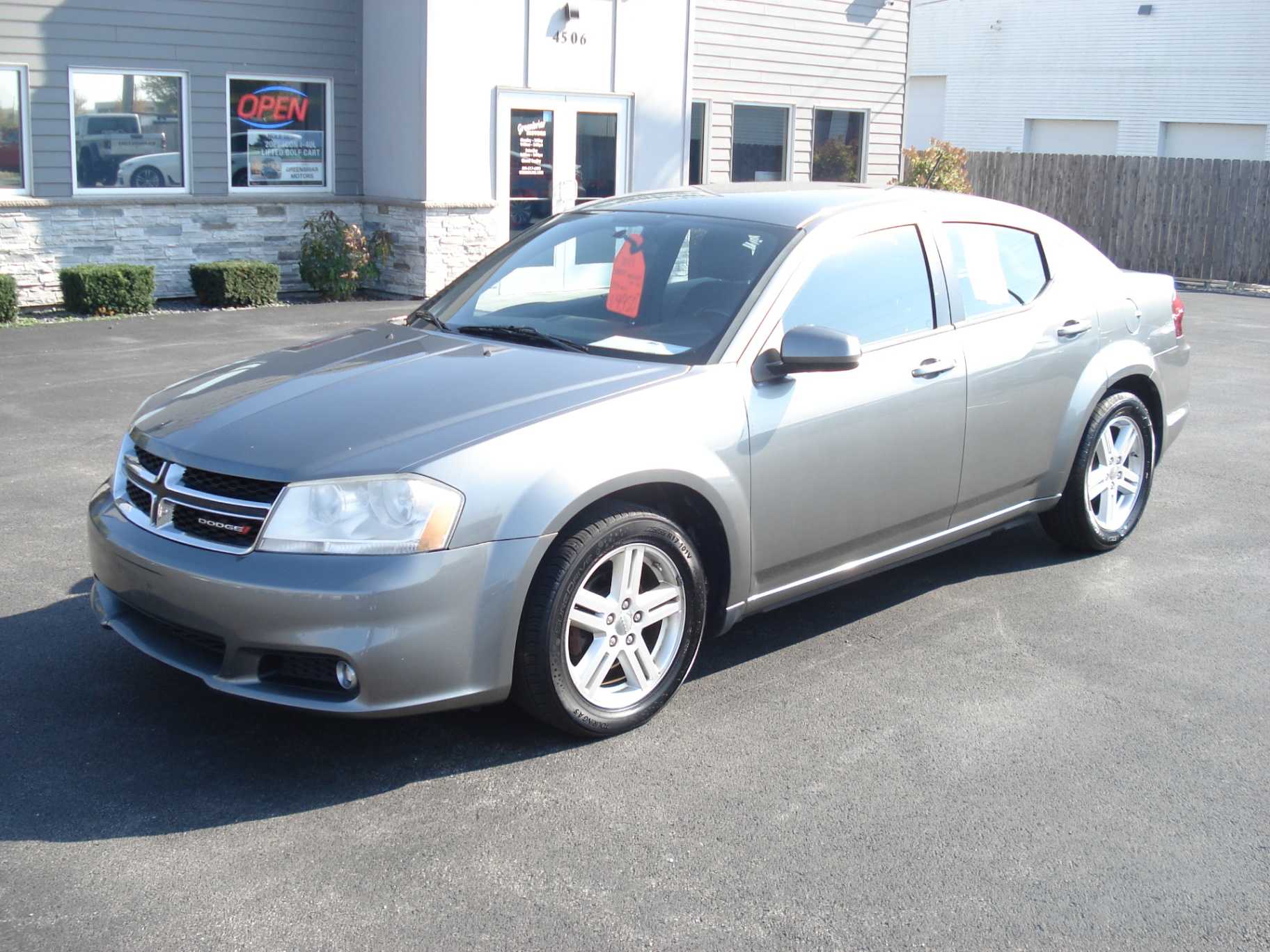 Dodge Avenger Image 3
