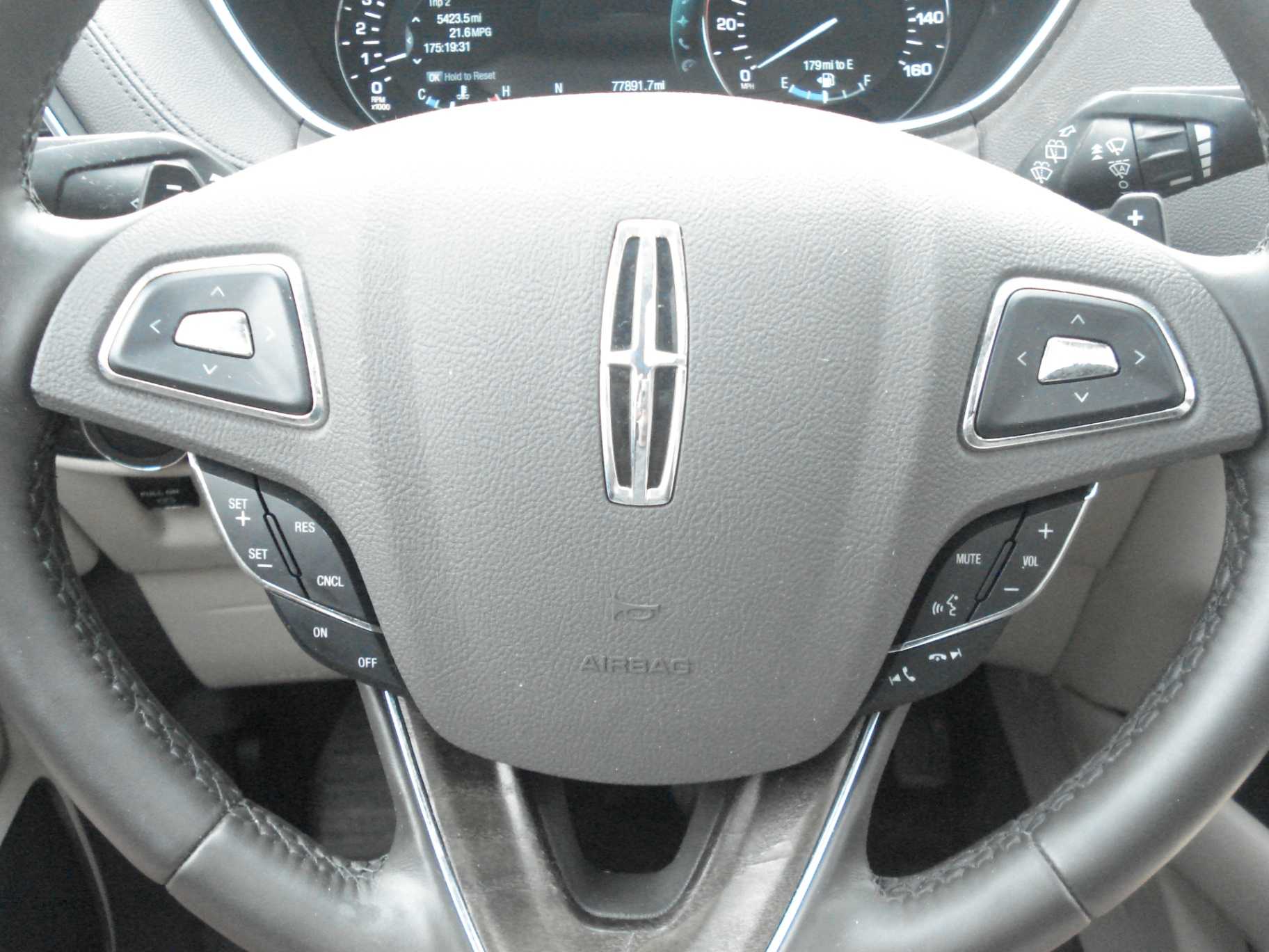 Lincoln MKX Image 17