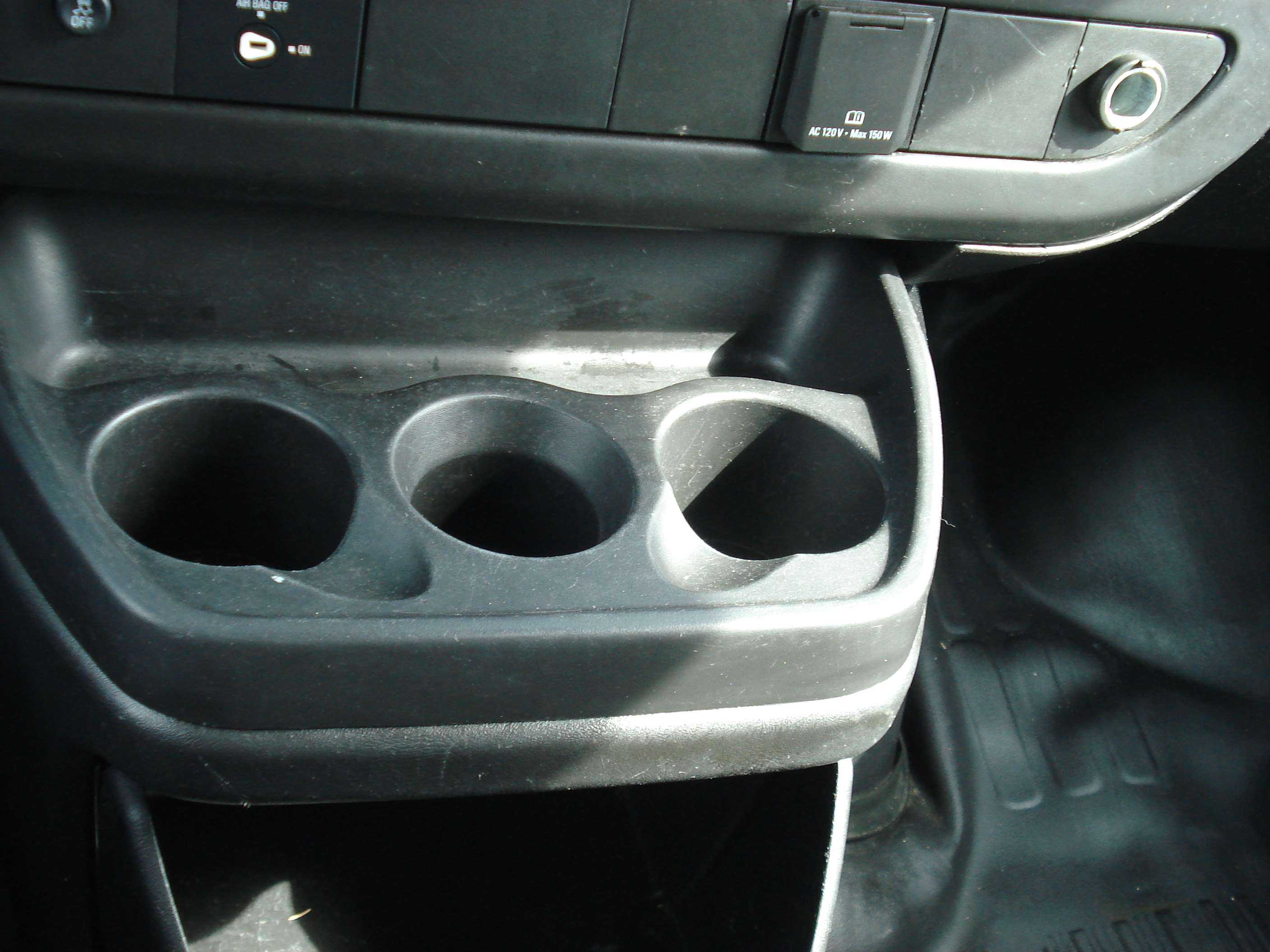 Chevrolet Express Image 16