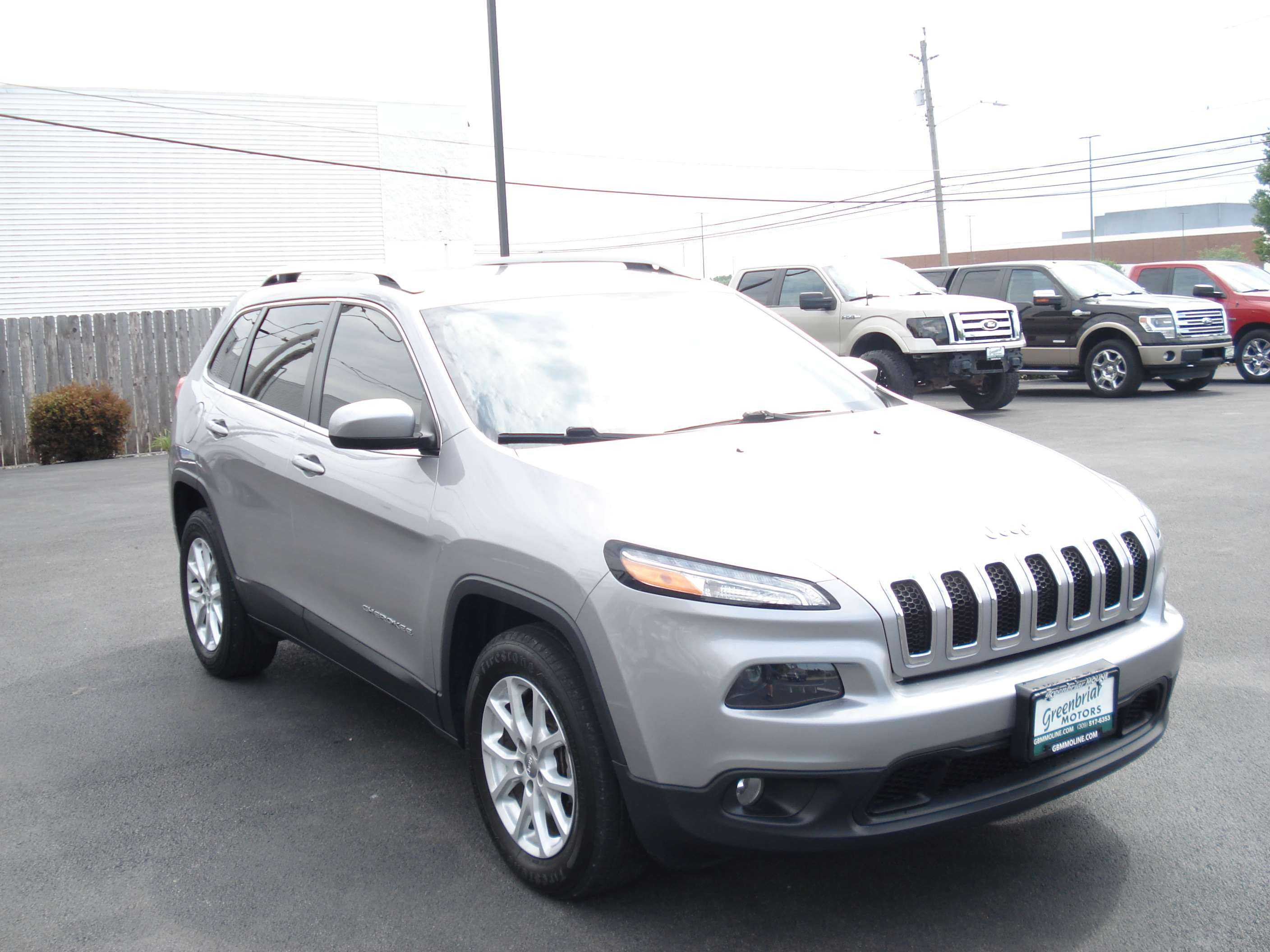 Jeep Cherokee Image 4