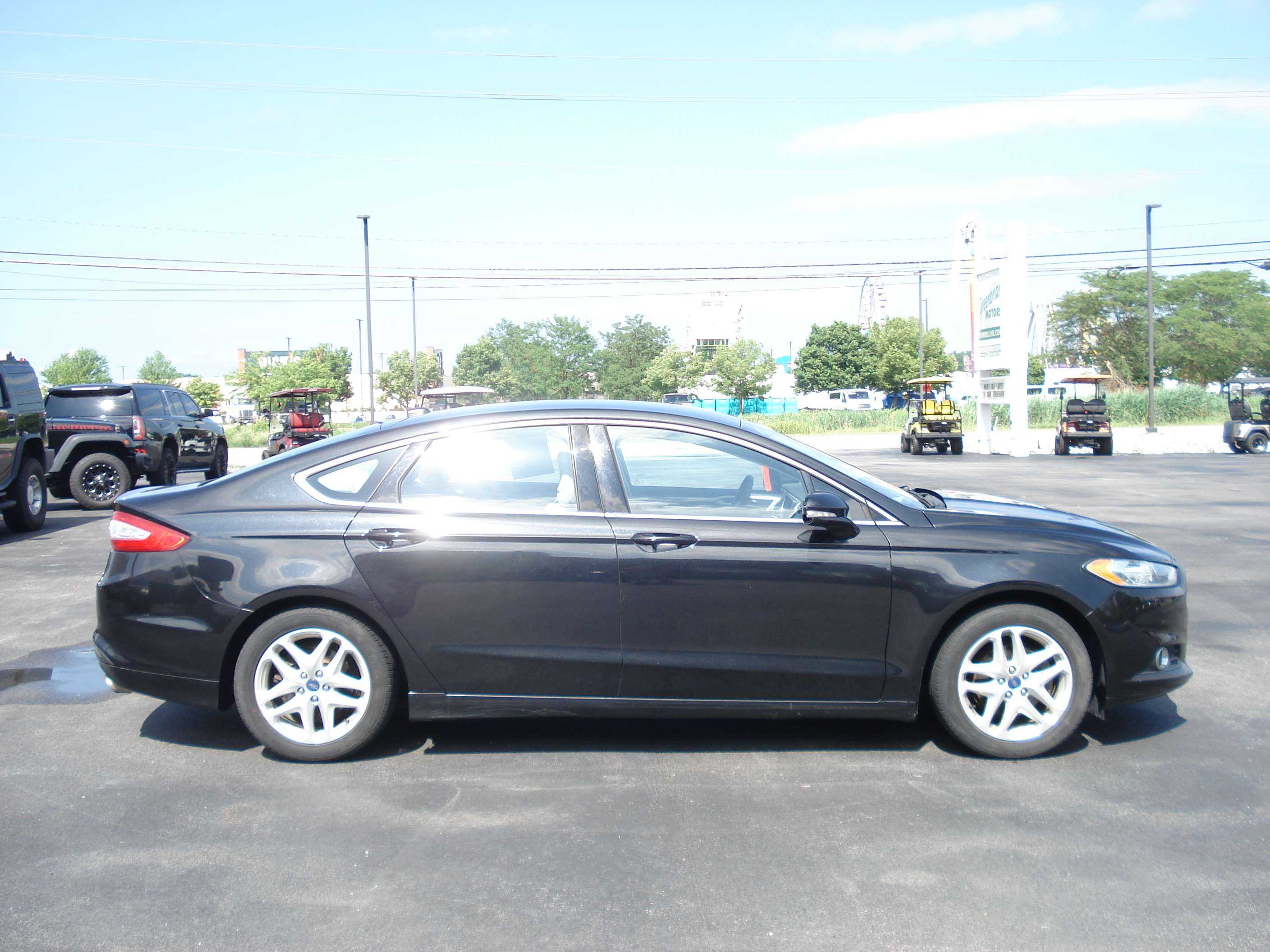 Ford Fusion Image 2