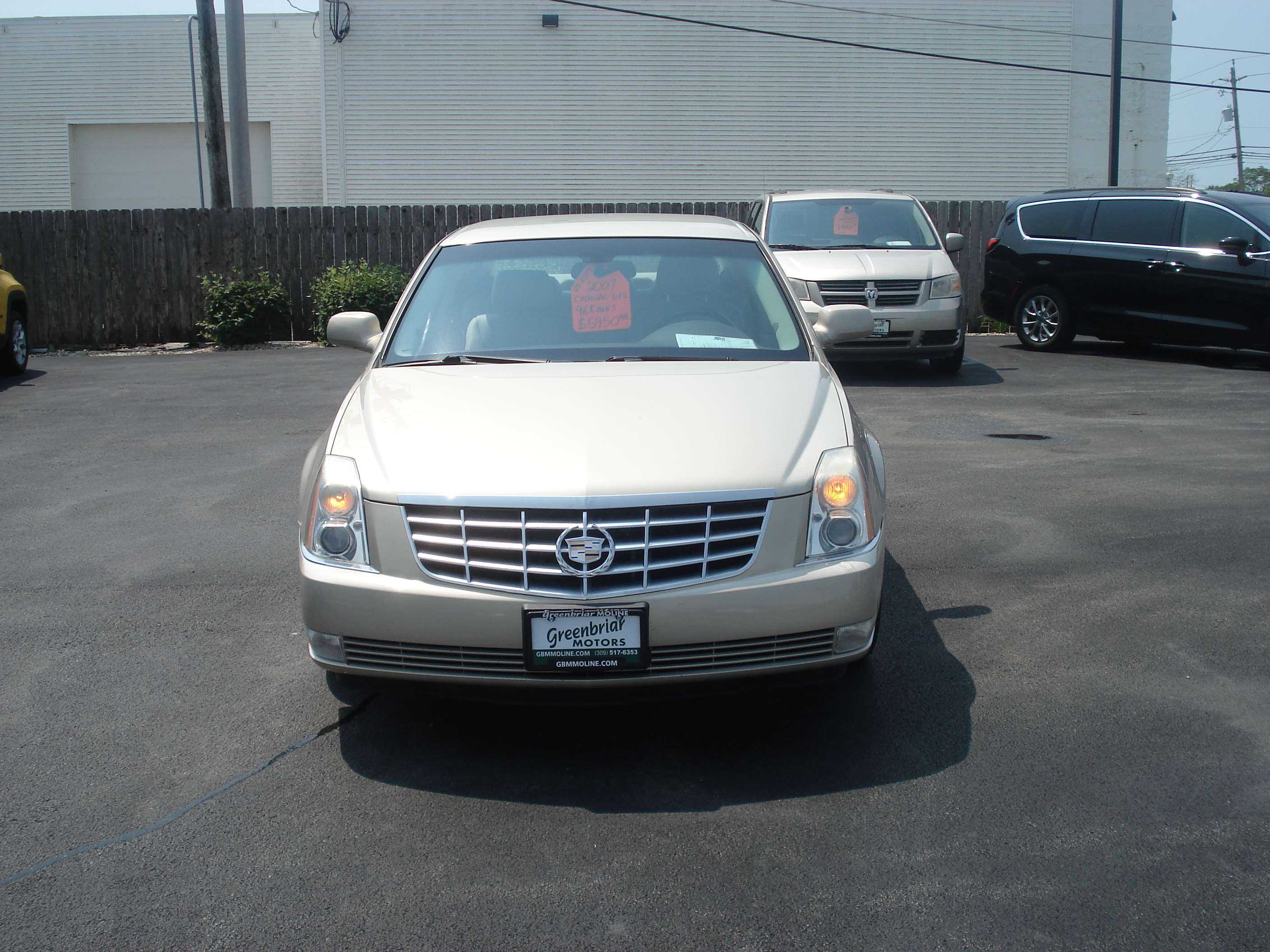 Cadillac Dts Image 3