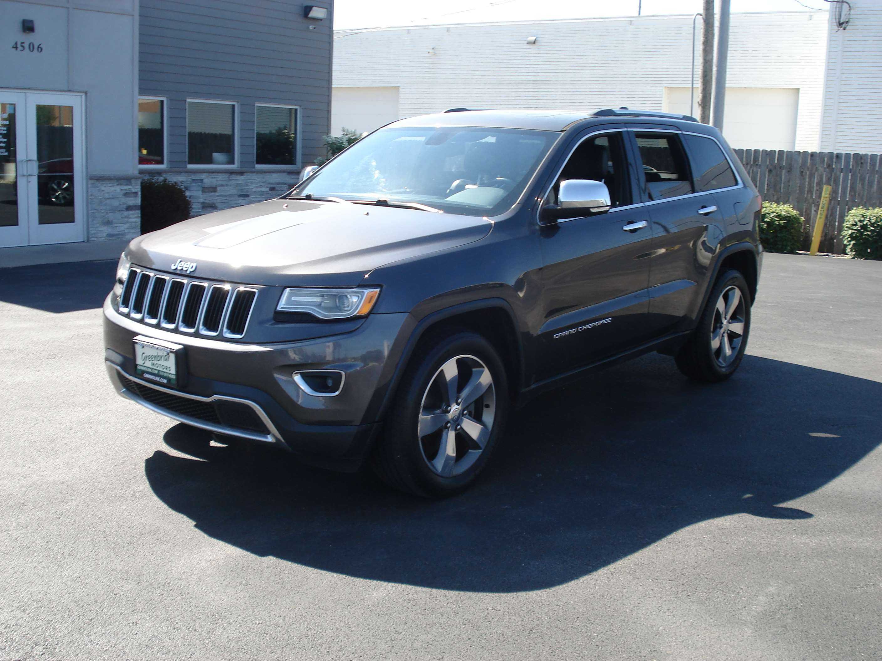 Jeep Grand Cherokee Image 2