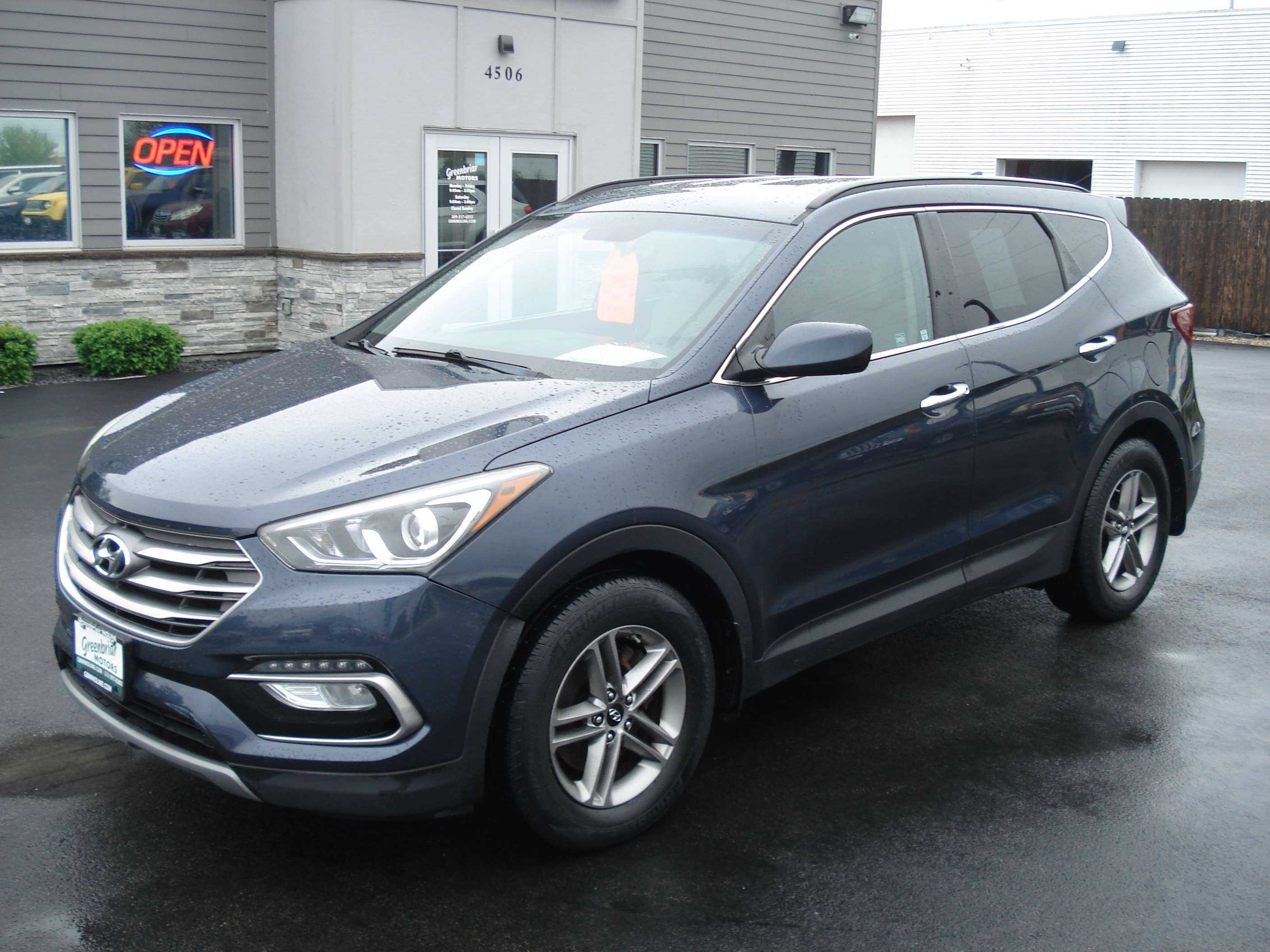 Hyundai Santa Fe Sport Image 2