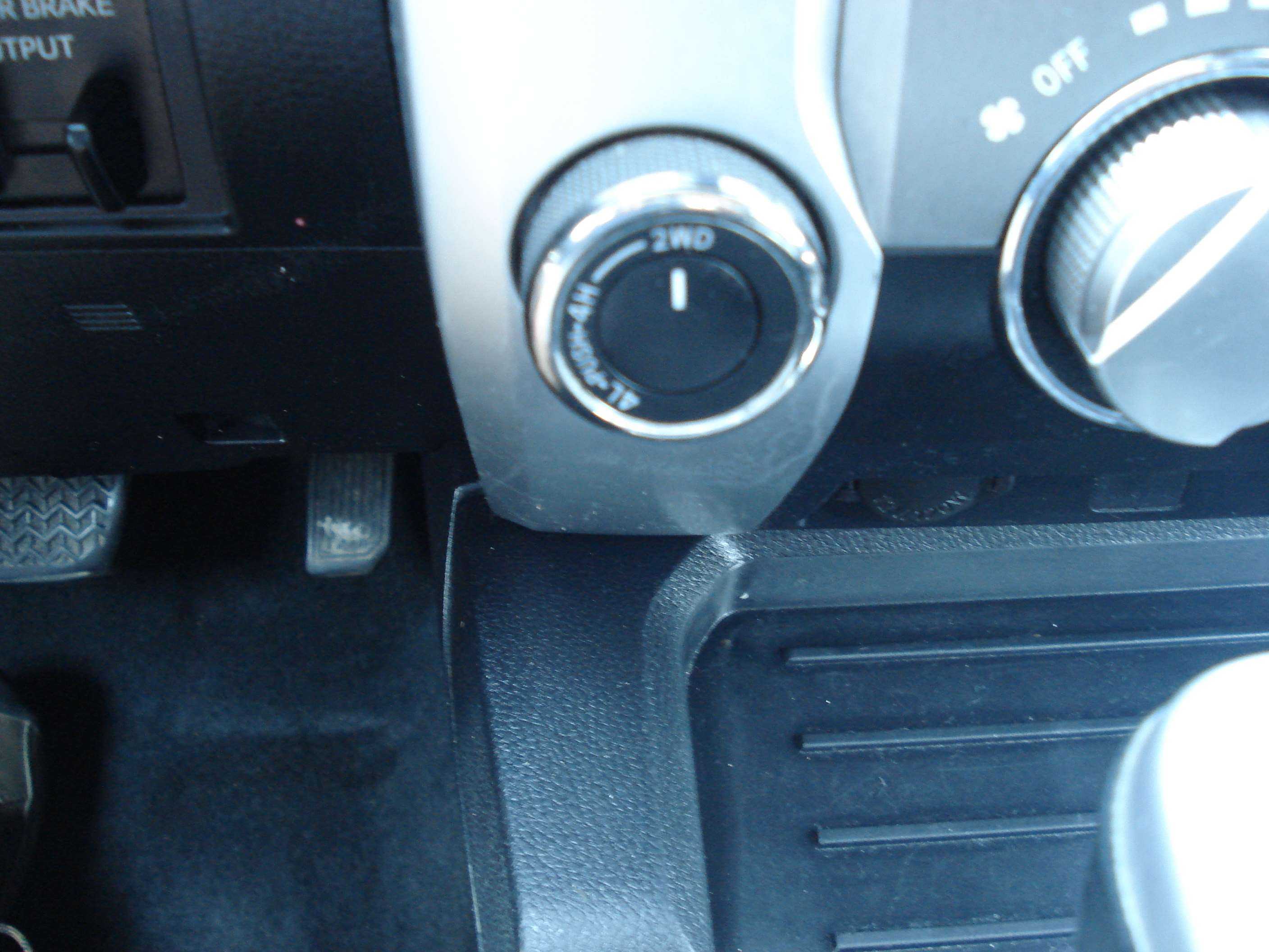 Toyota Tundra Image 15