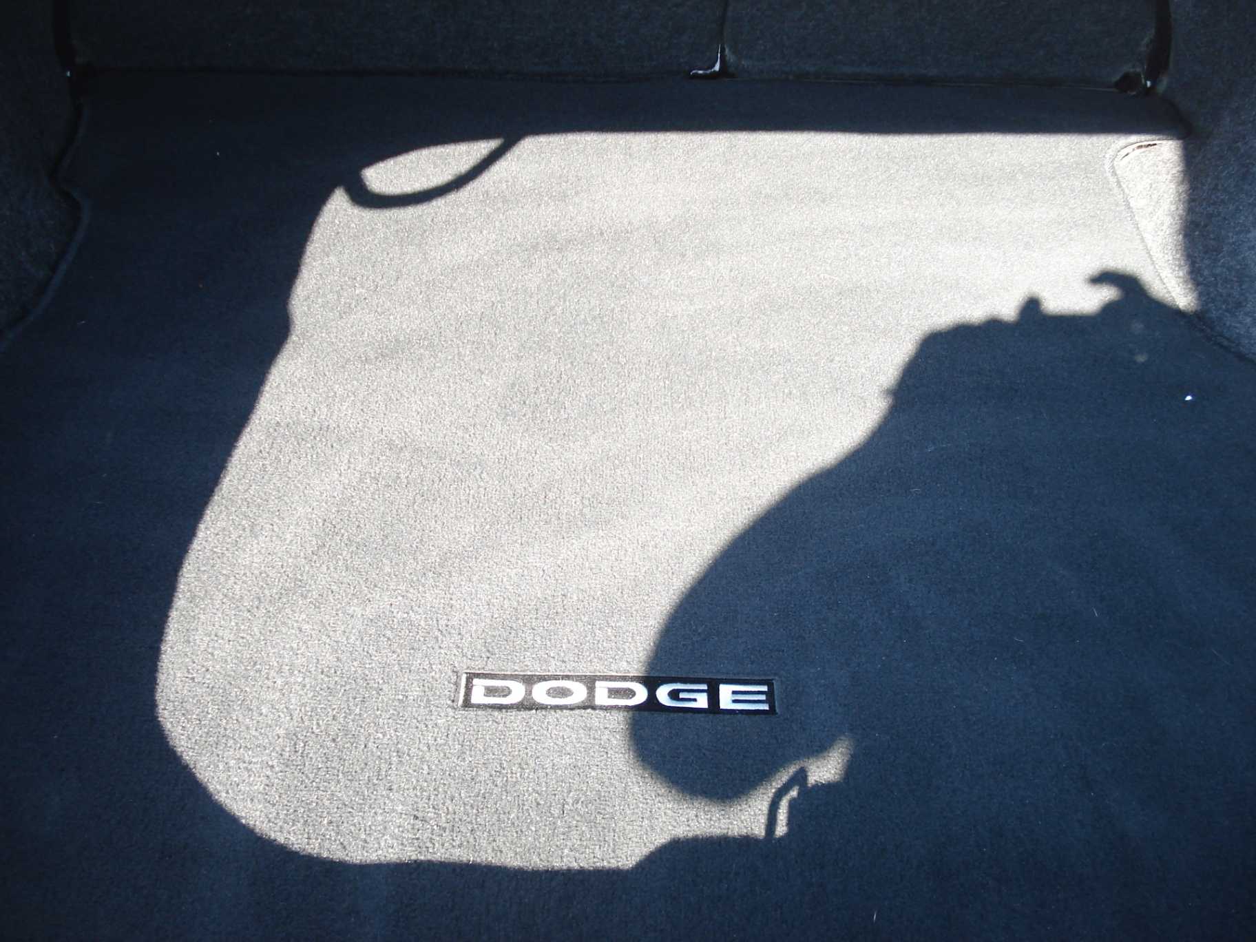 Dodge Avenger Image 10