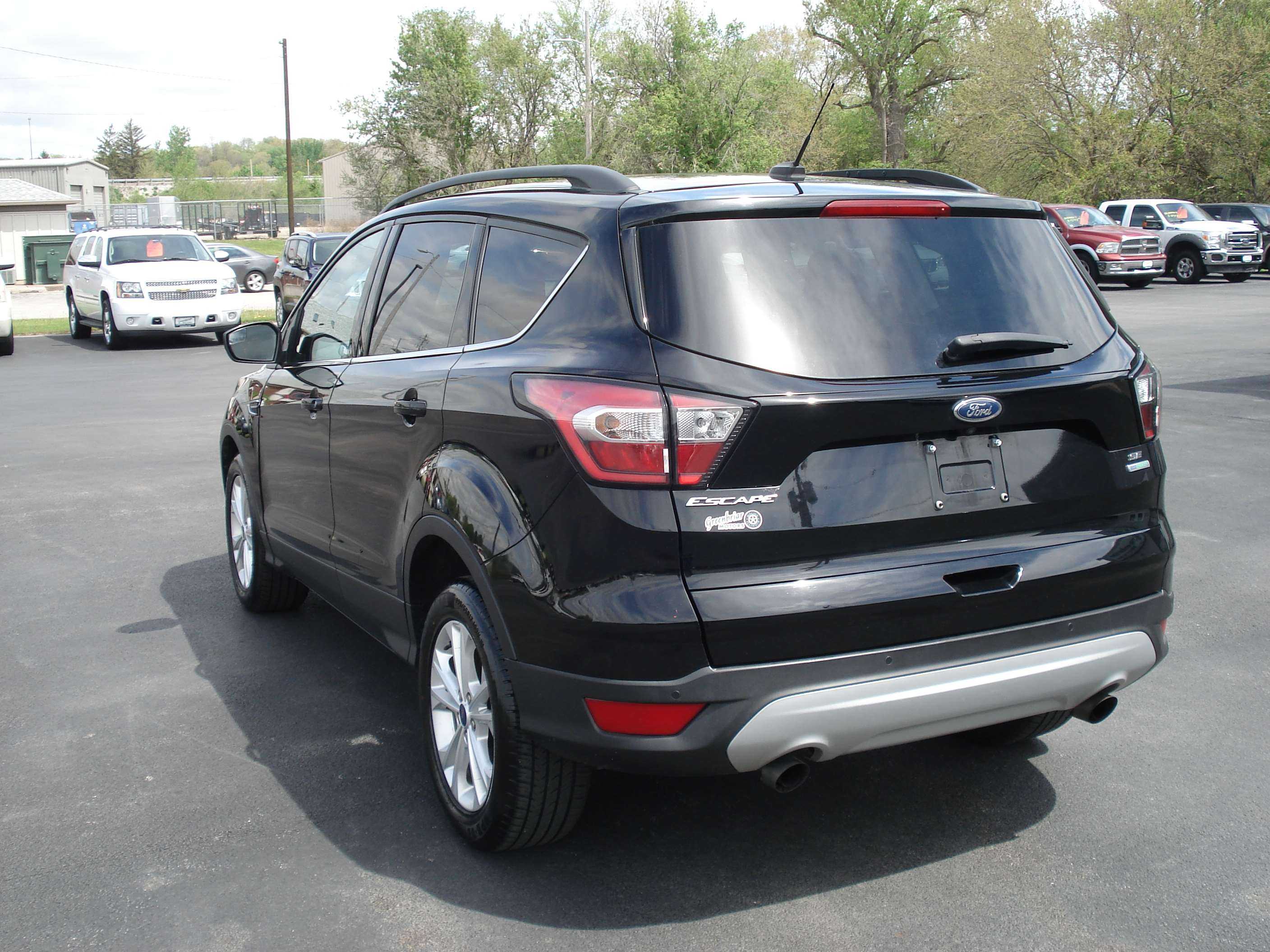 Ford Escape Image 8
