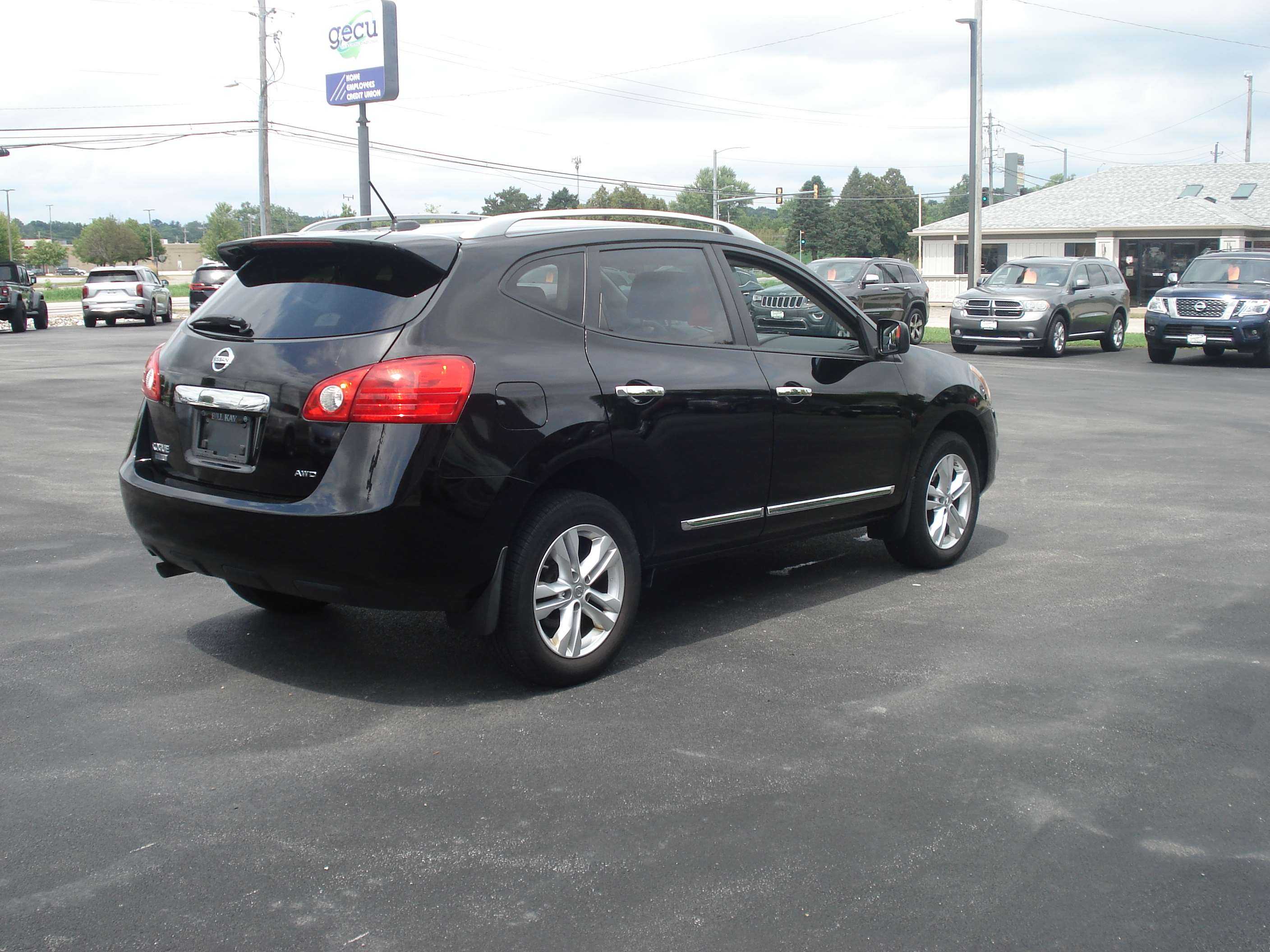 Nissan Rogue Select Image 6
