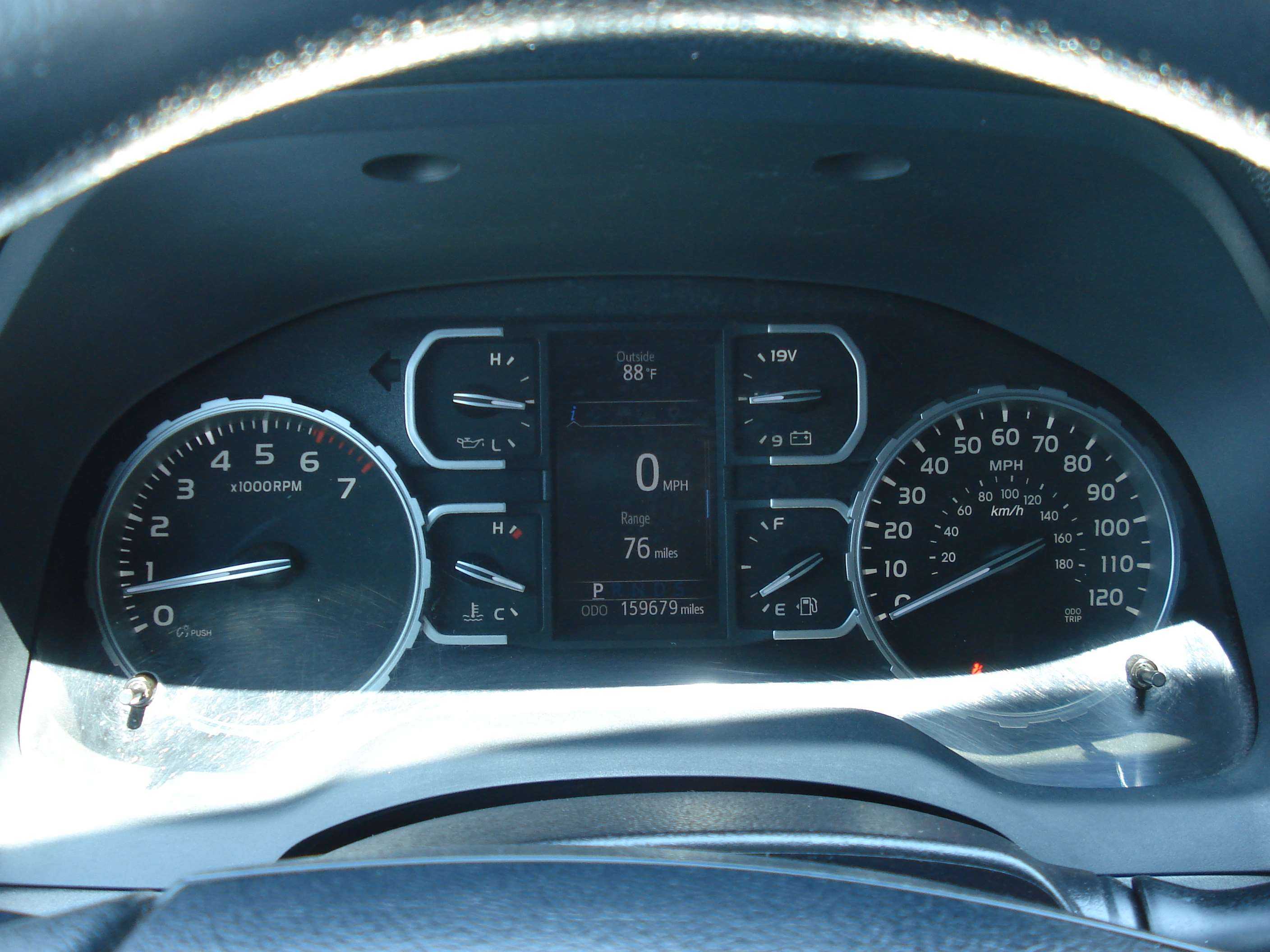 Toyota Tundra Image 16