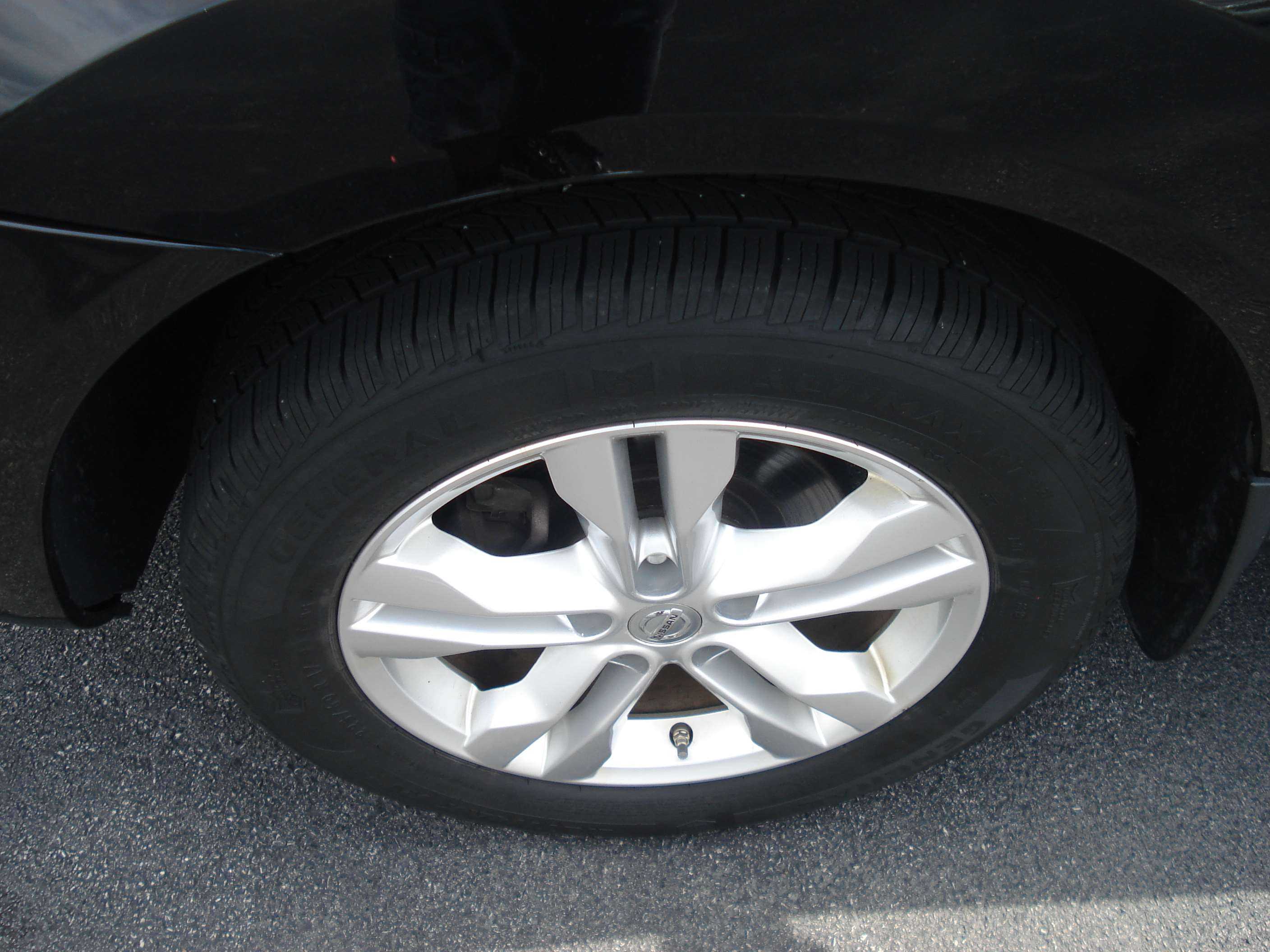 Nissan Rogue Select Image 9
