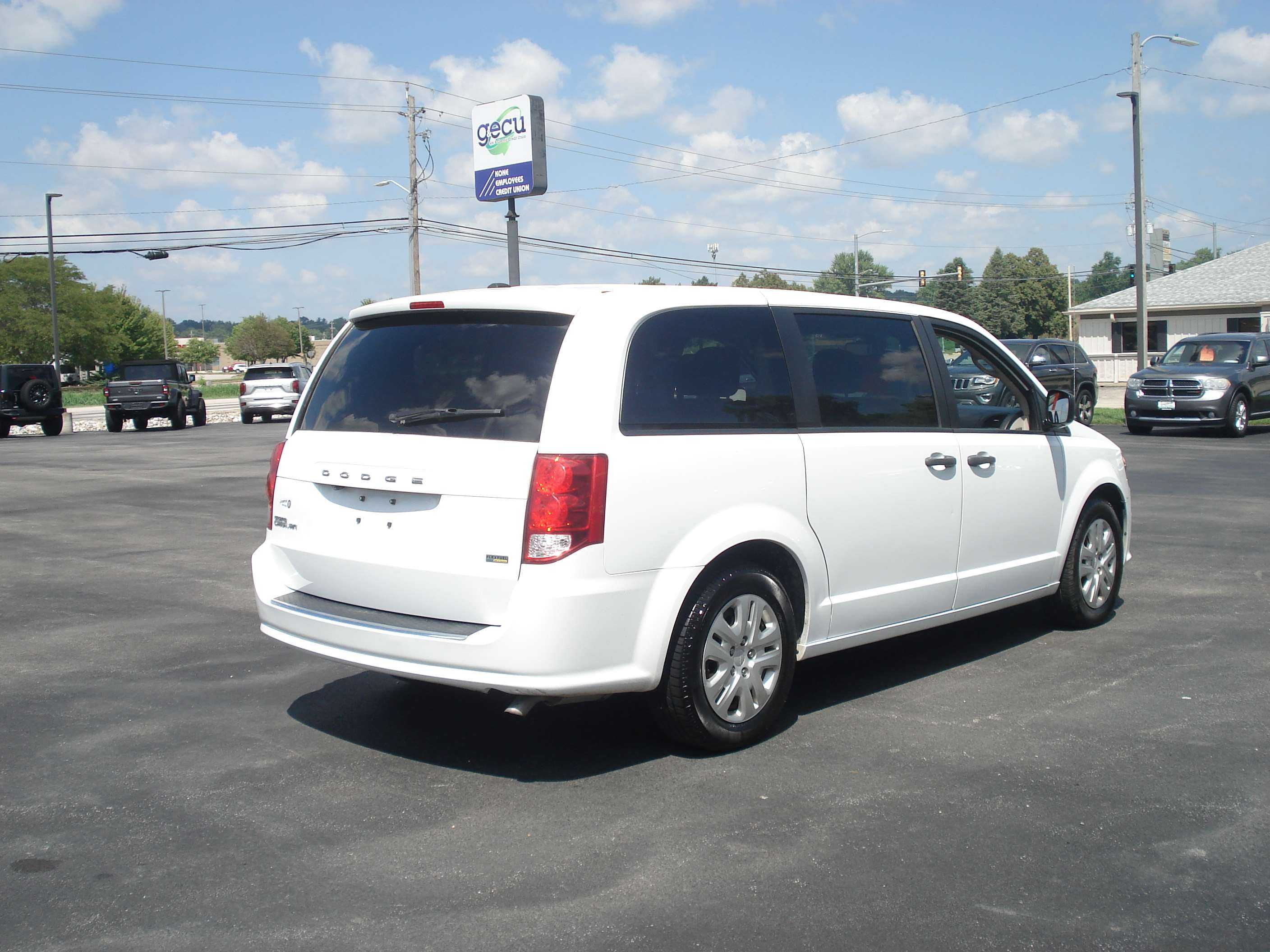 Dodge Grand Caravan Image 6