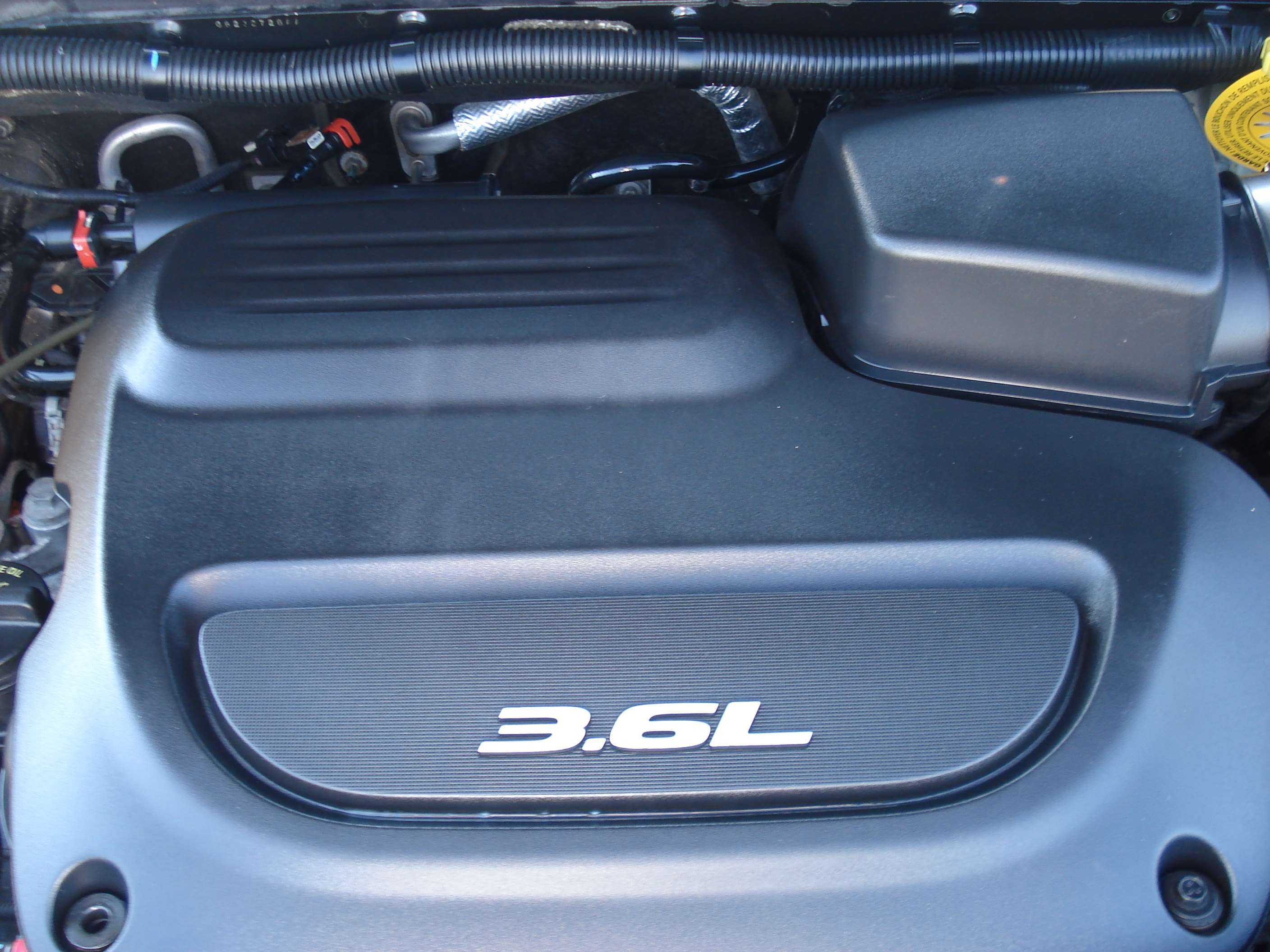 Chrysler Pacifica Image 6