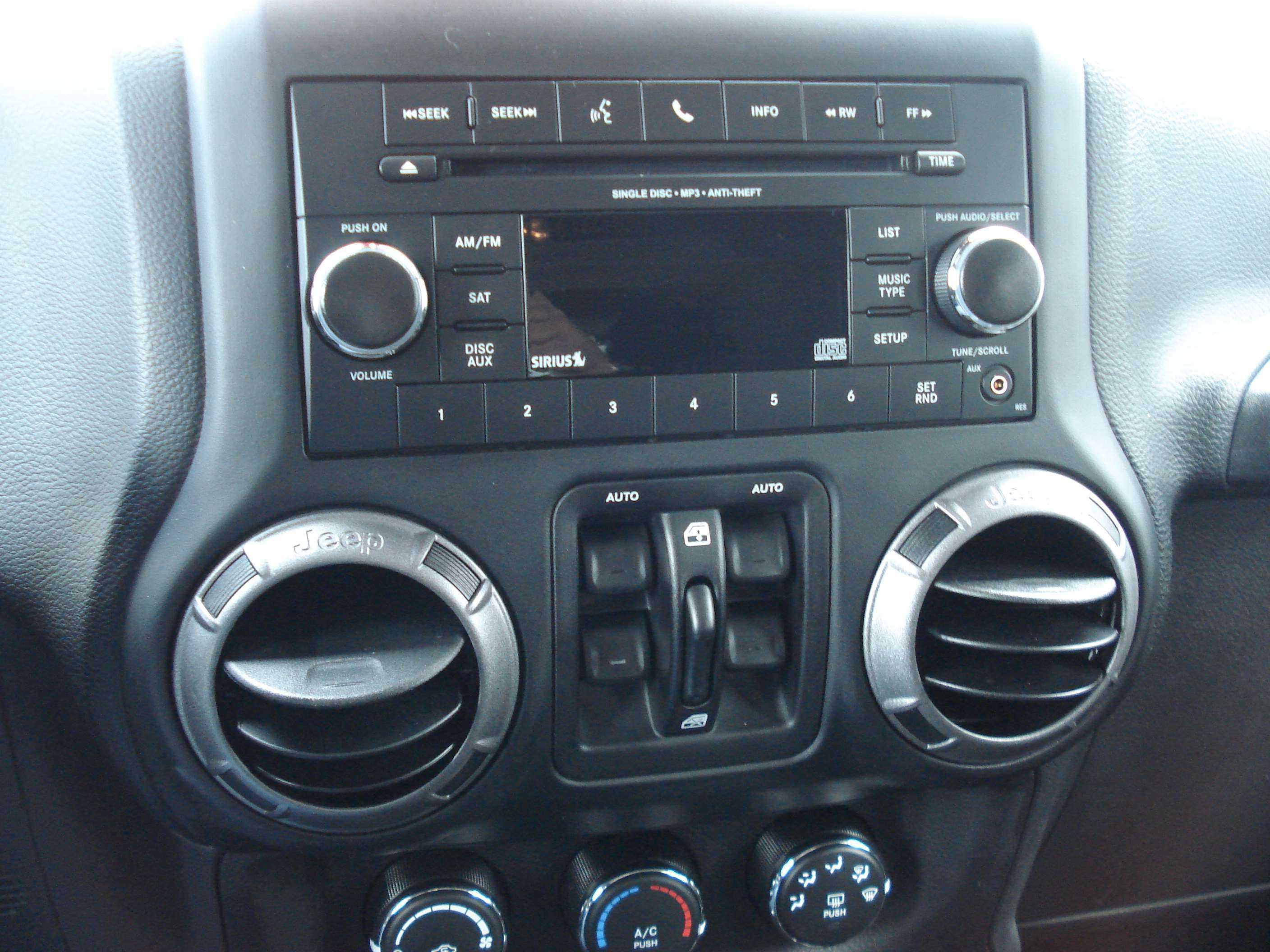 Jeep Wrangler Unlimited Image 14