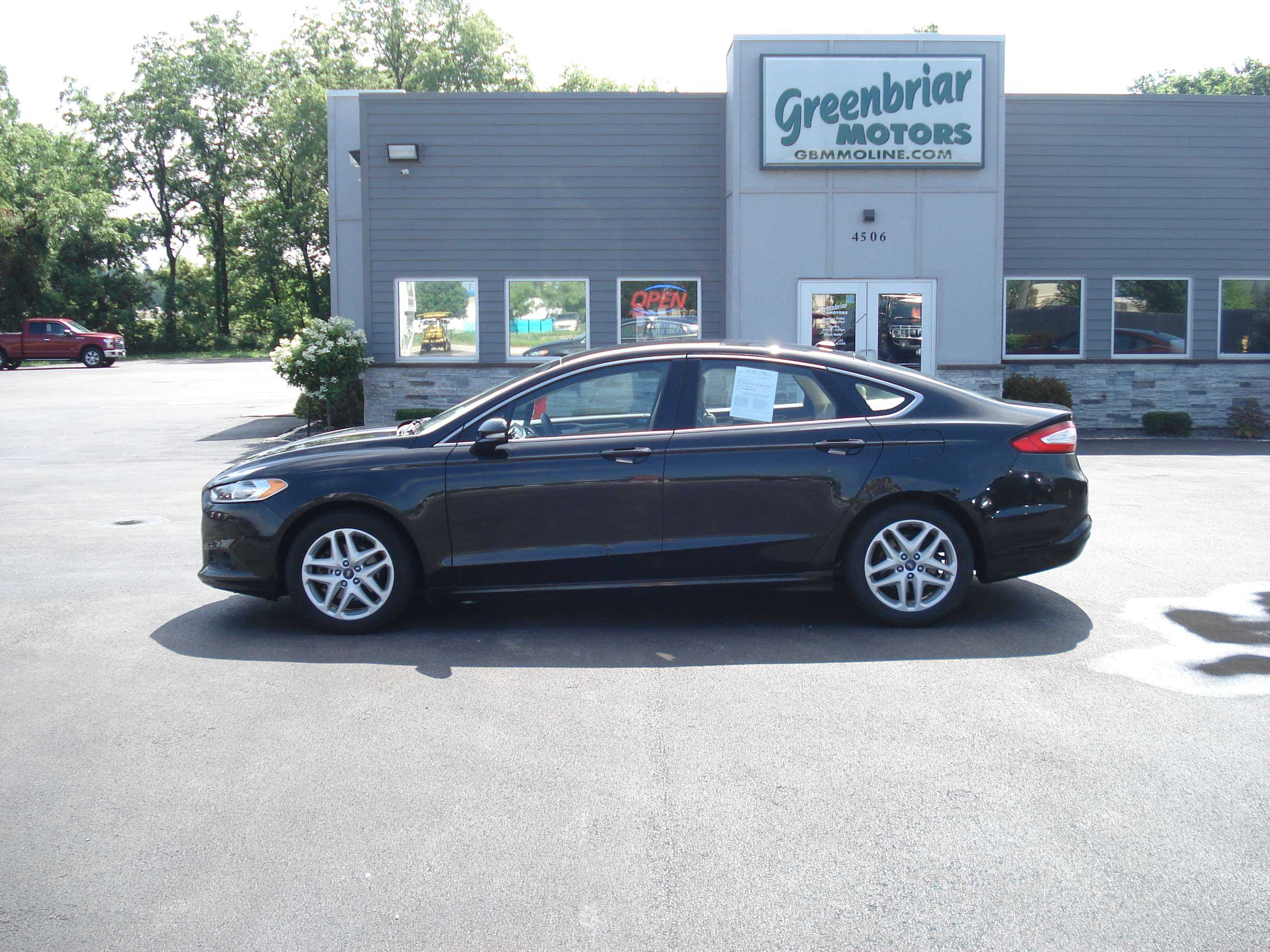 Ford Fusion Image 1