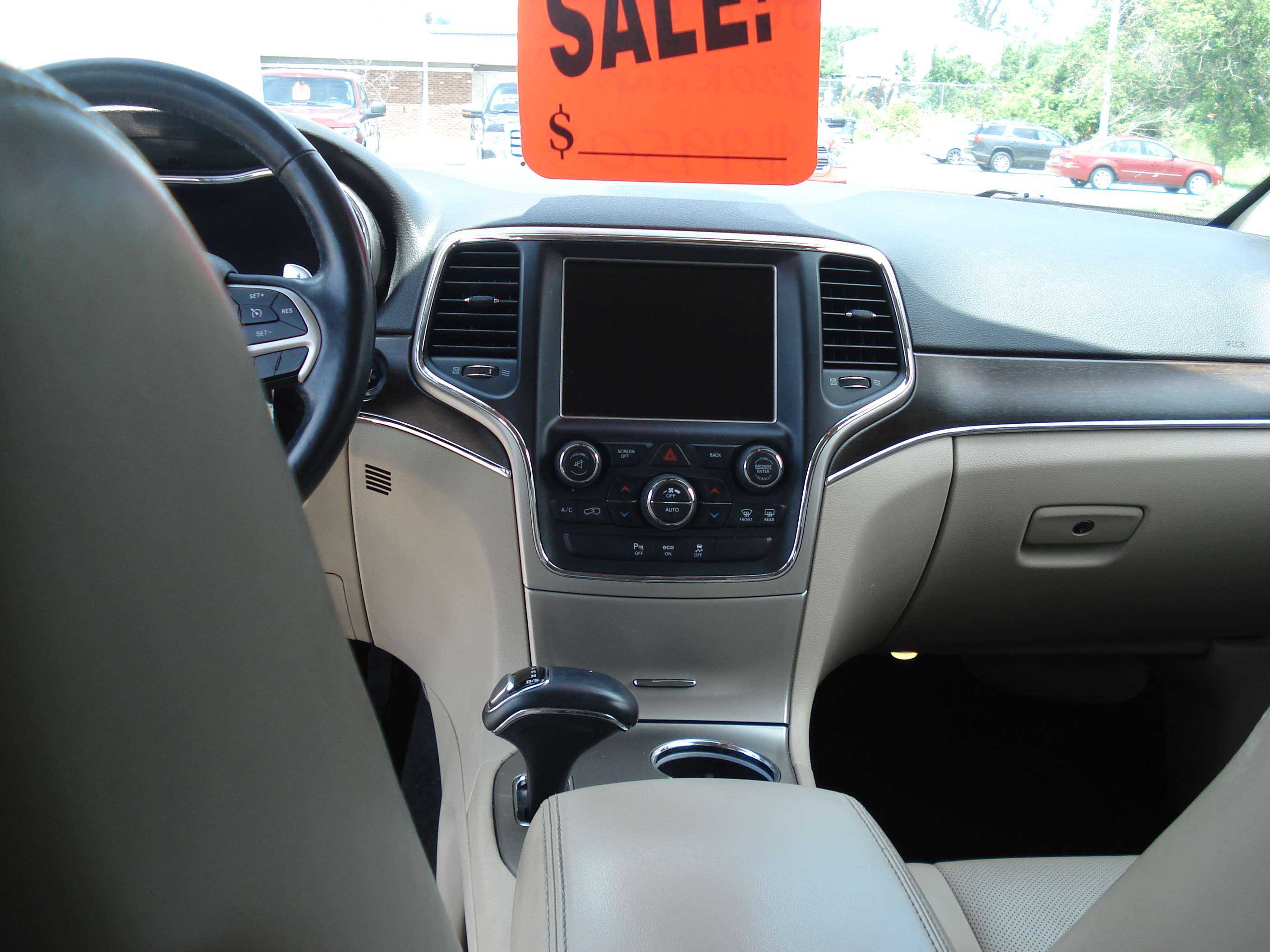 Jeep Grand Cherokee Image 17