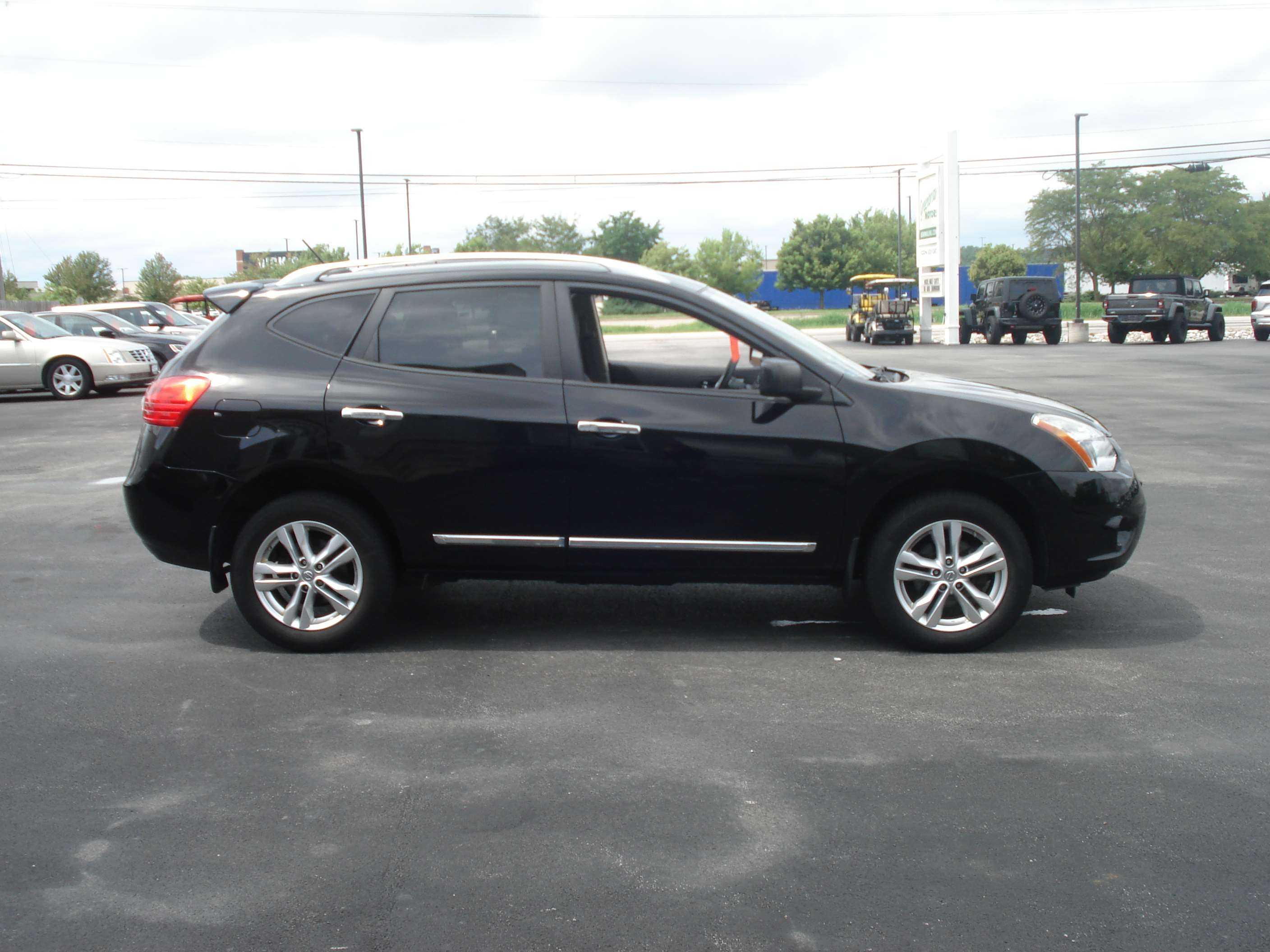 Nissan Rogue Select Image 5