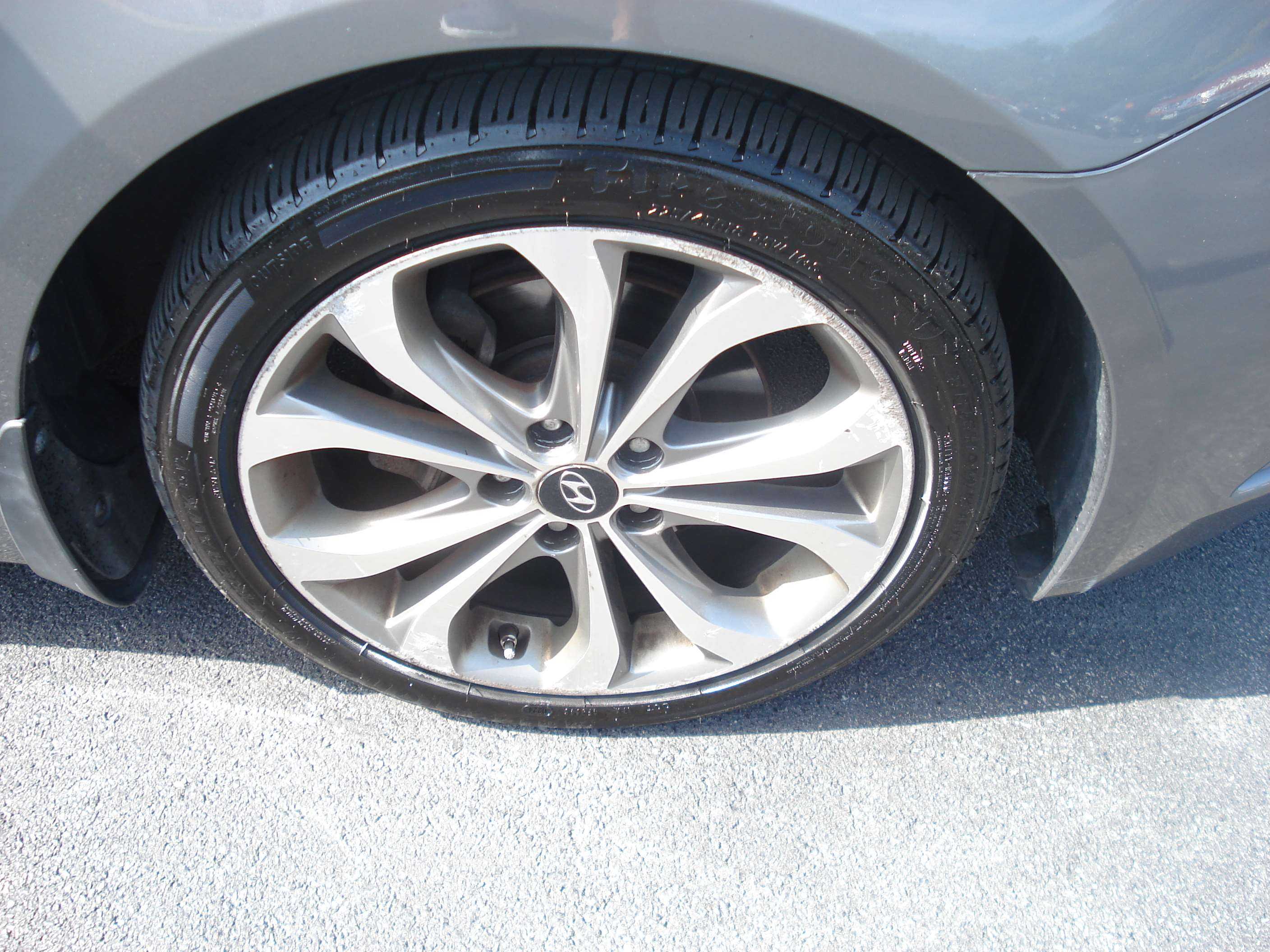 Hyundai Sonata Image 8