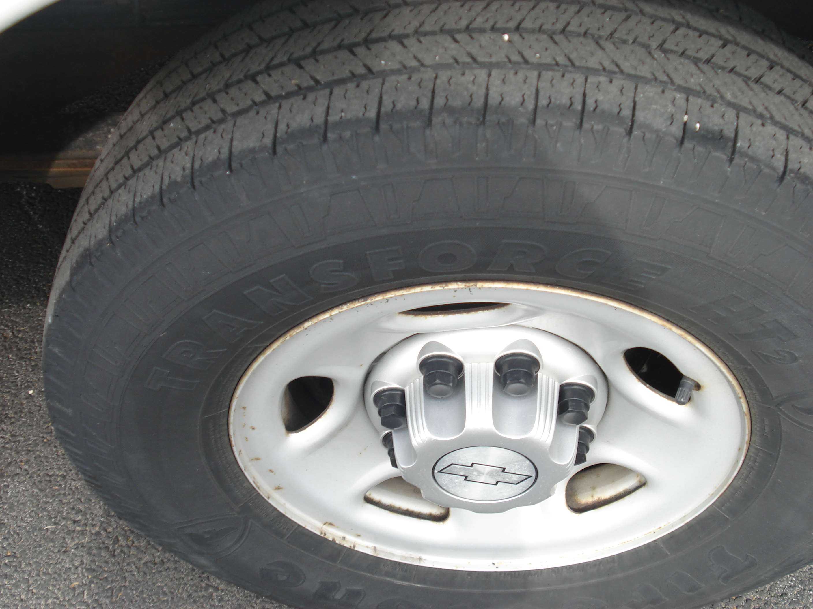 Chevrolet Express Image 13
