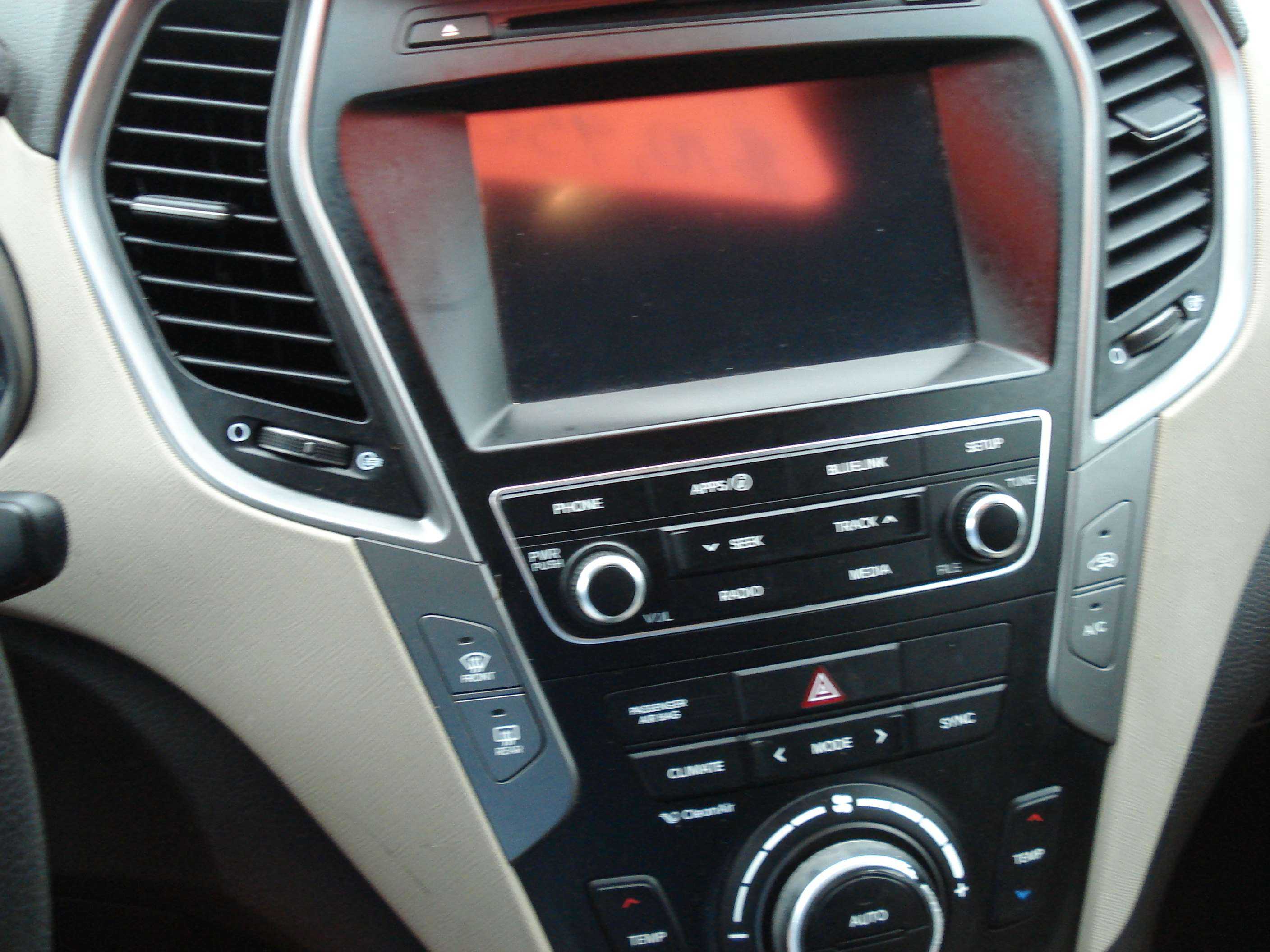 Hyundai Santa Fe Sport Image 11
