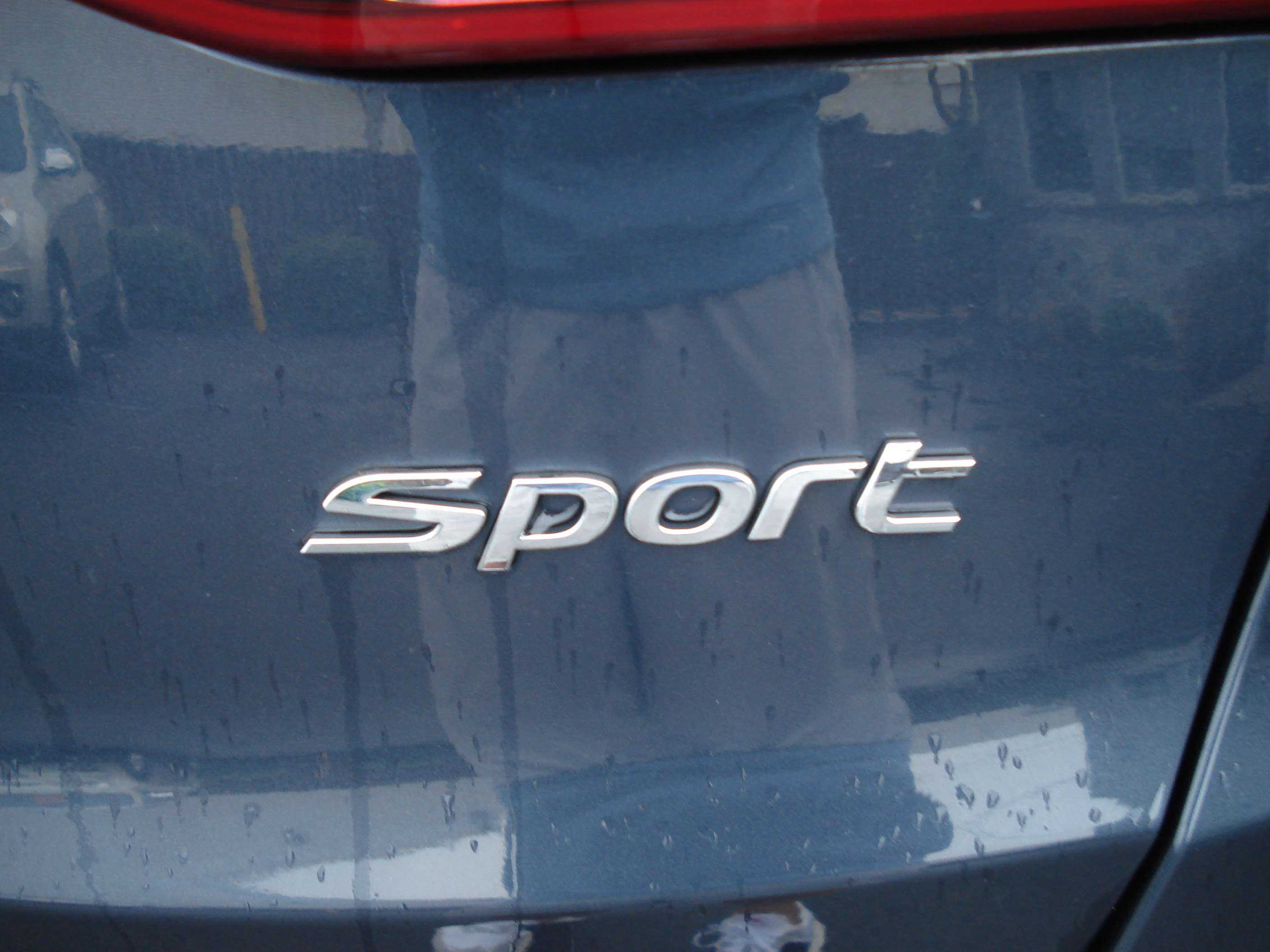 Hyundai Santa Fe Sport Image 5