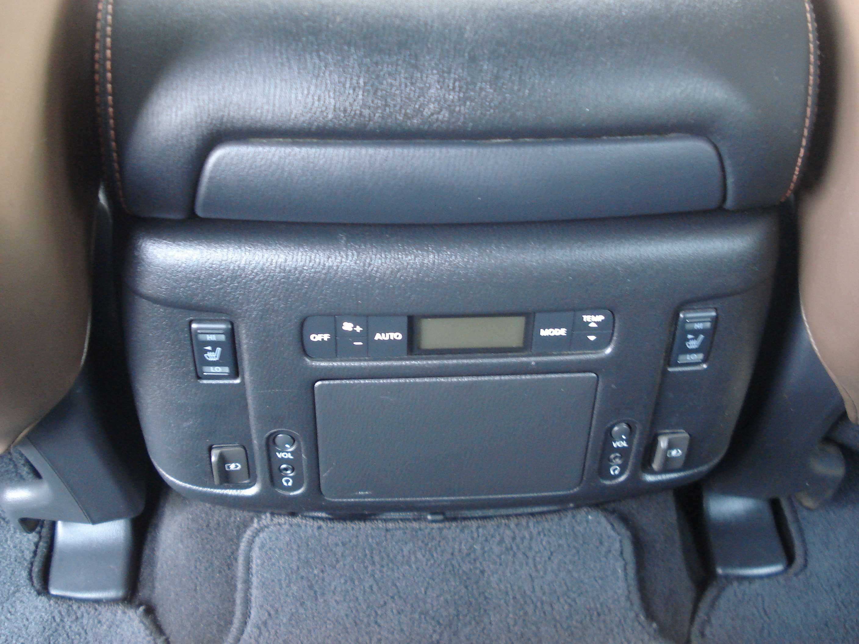 Nissan Armada Image 16