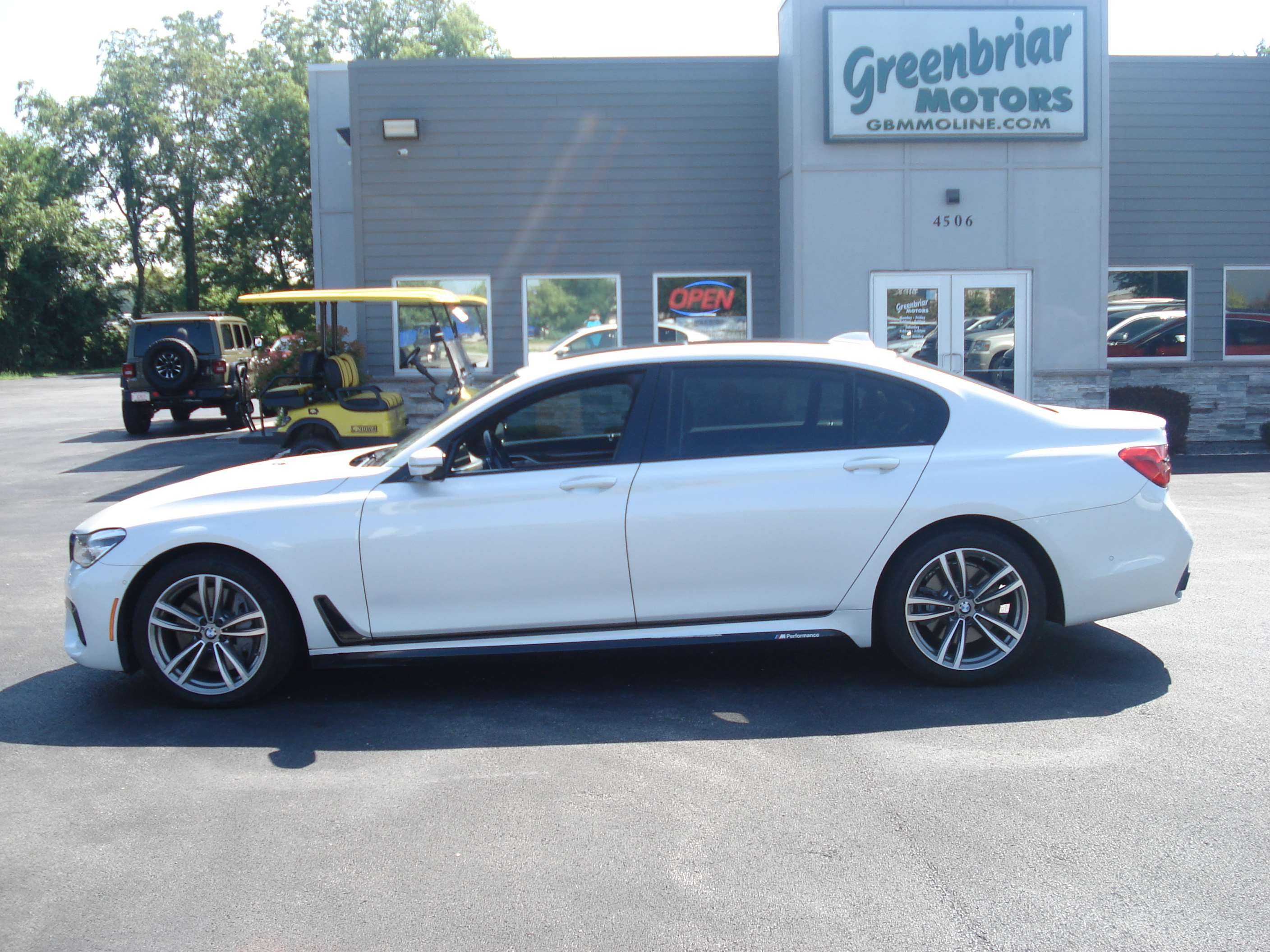 Bmw 7 Series Image 1