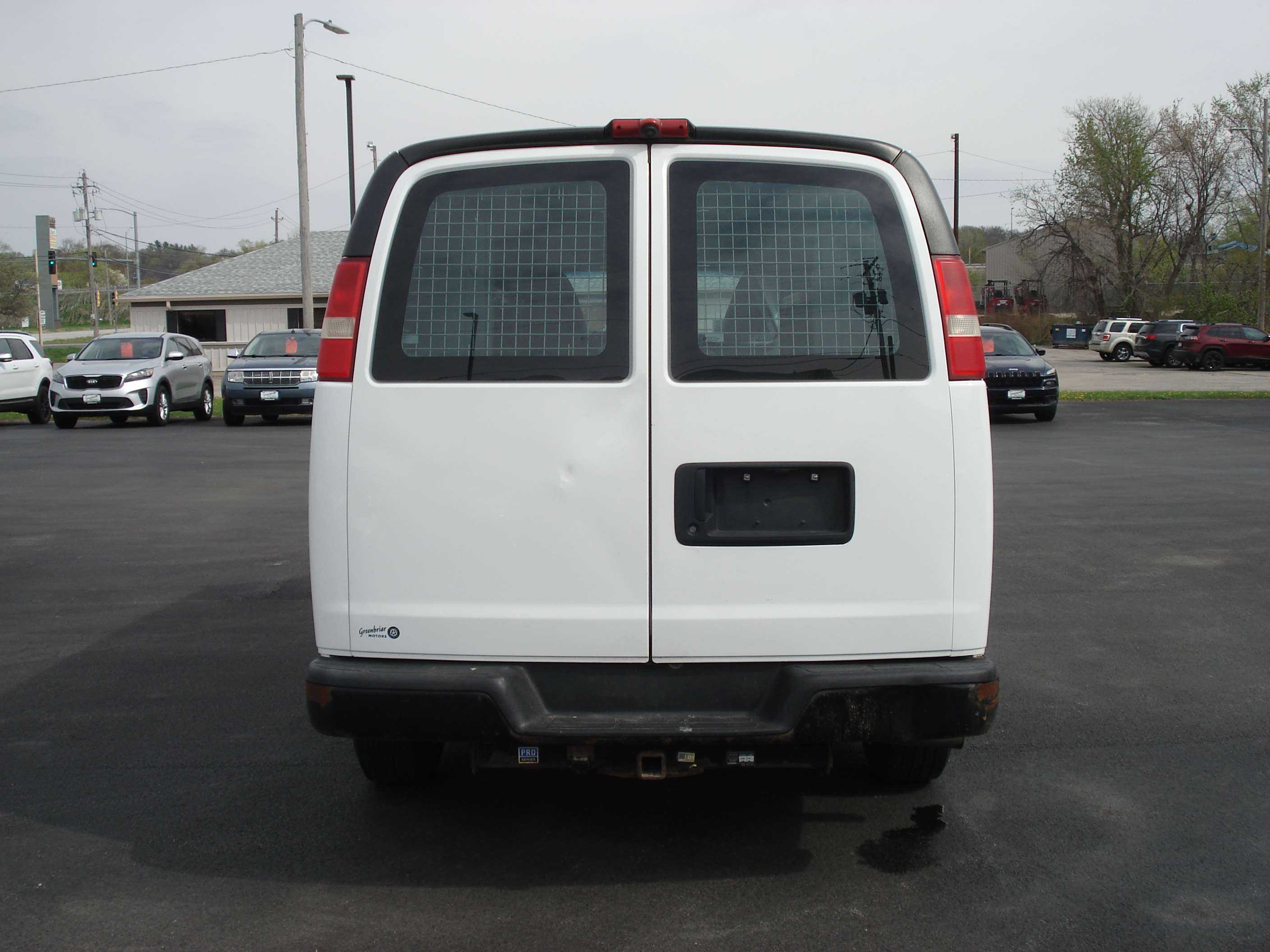 Chevrolet Express Image 6