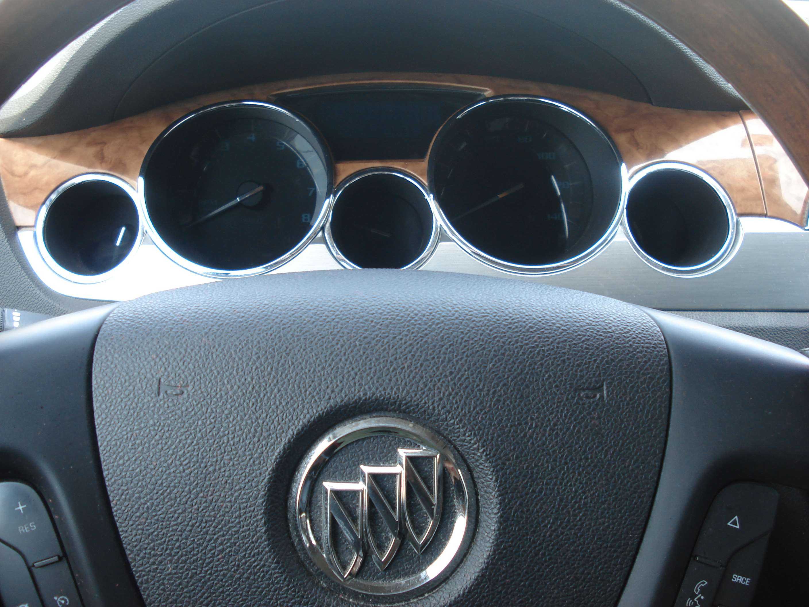 Buick Enclave Image 15