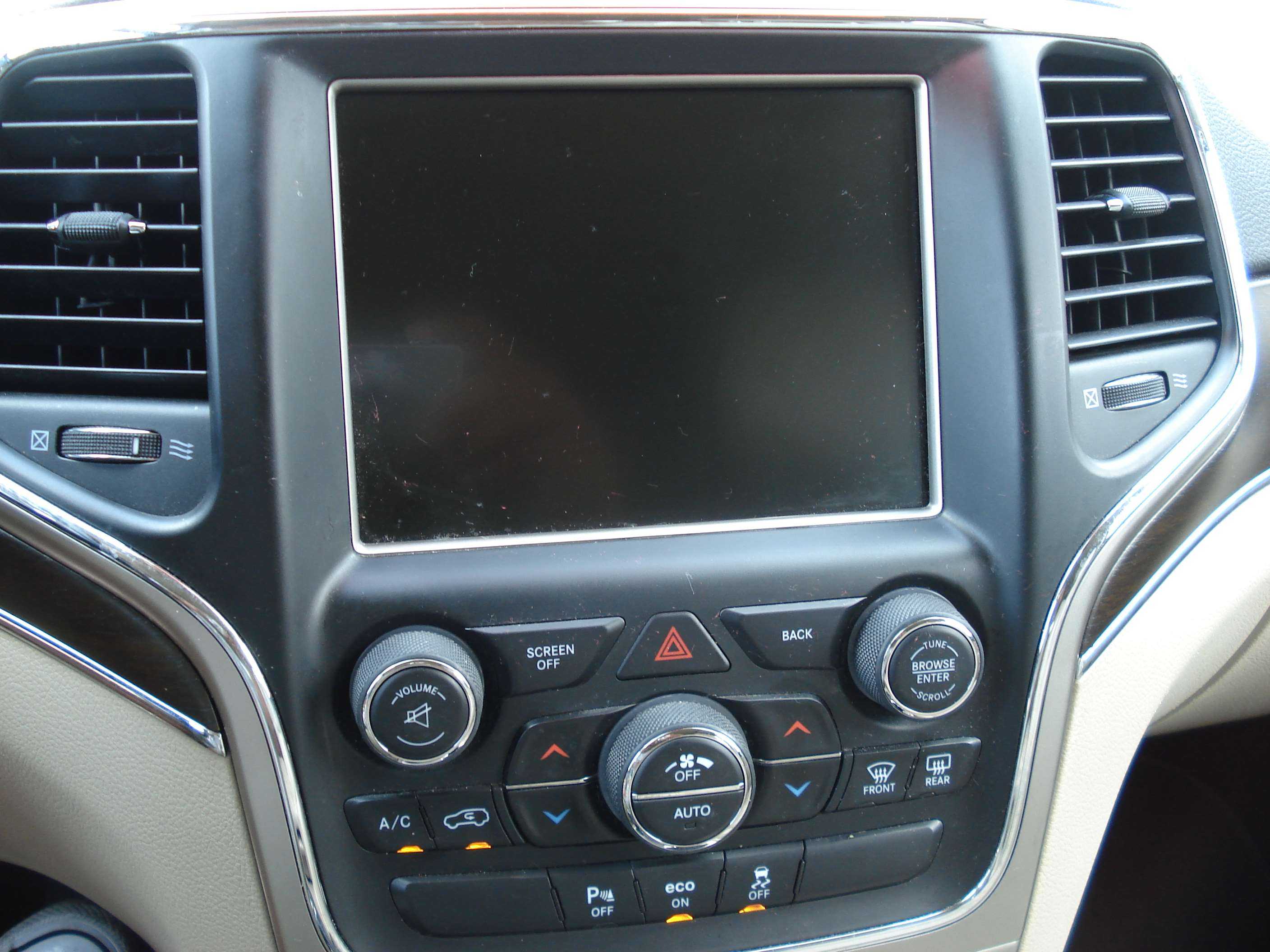 Jeep Grand Cherokee Image 18